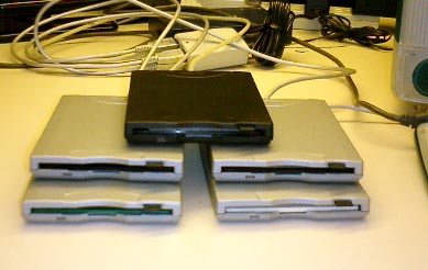 Floppy mechaniky Floppy mechaniky