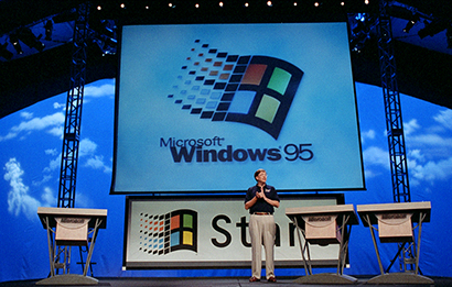 Bill Gates uvádí Windows 95 Bill Gates uvádí Windows 95