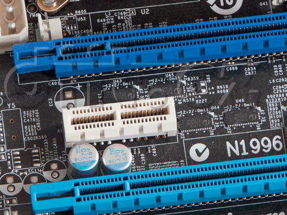 Takto nějak by mohl vypadat PCI Express ×2 slot (animované srovnání s PCI Express ×1)