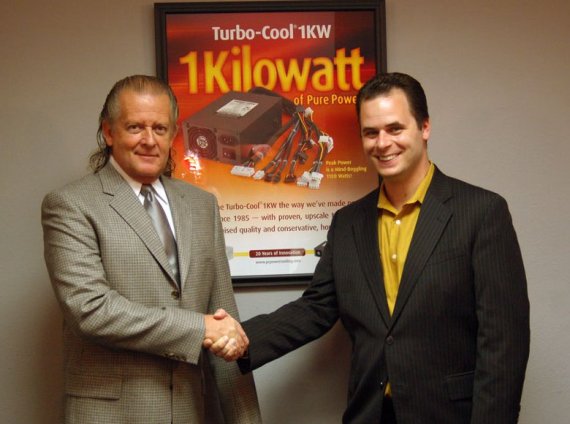 Doug Dodson (CEO PC P&C) a Ryan Petersen (CEO OCZ) Doug Dodson (CEO PC P&C) a Ryan Petersen (CEO OCZ)