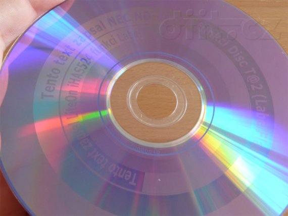 LabelTag - DVD (foto) - Disc T@2 (NEC ND-4551A) vs. LabelTag (LiteOn iHAS524)