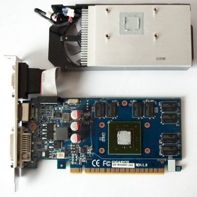GeForce GT 430: chladič GeForce GT 430: chladič