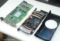 GeForce GTX 560 Ti - referenční model - odstrojené chlazení