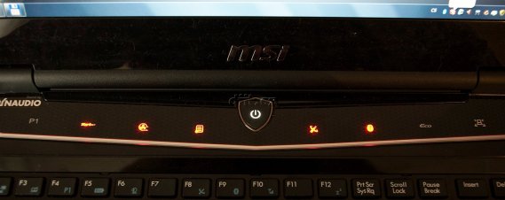 MSI GT663: hejno světlušek