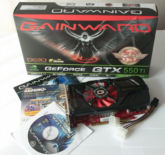 Gainward GeForce GTX 550 Ti Golden Sample: obsah balení Gainward GeForce GTX 550 Ti Golden Sample: obsah balení