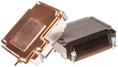 GeForce GTX 590: chladící bloky GeForce GTX 590: chladící bloky