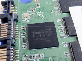 Kingston HyperX SSD 120GB - řadič SandForce SF-2281VB1-SDC