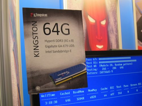 Kingston 64 GB paměti