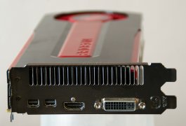 AMD Radeon HD 7970, záslepka s výstupy
